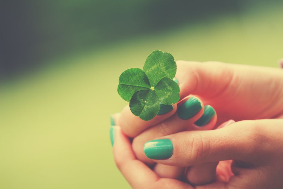 Oración al Espíritu de la Buena Suerte 🍀 - Bendiciones en Oraciones 🙏